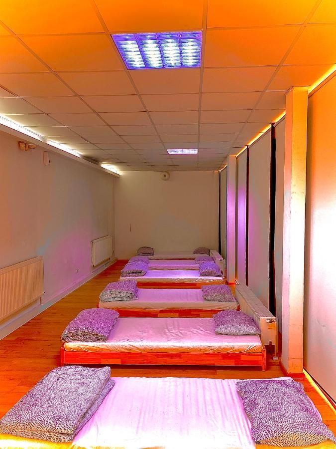 A.G Romana Hostel Бухарест Екстер'єр фото